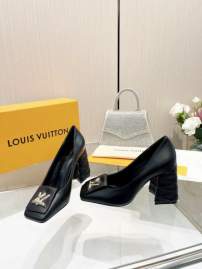 Picture of Louis Vuitton Shoes _SKULVsz35-419cmmnf036613585